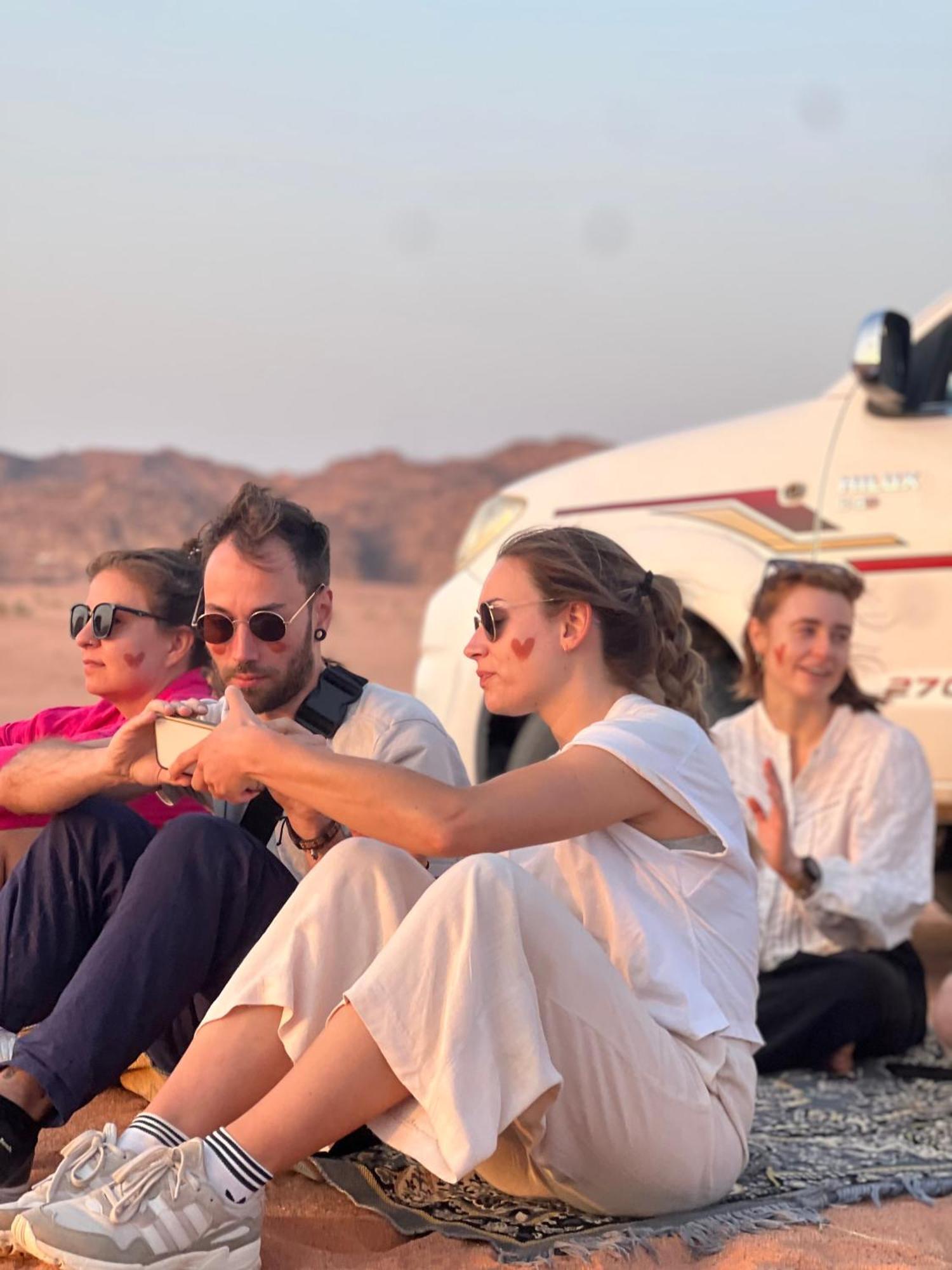 Rum Mountain Luxury Camp Aparthotel Wadi Rum Exterior foto