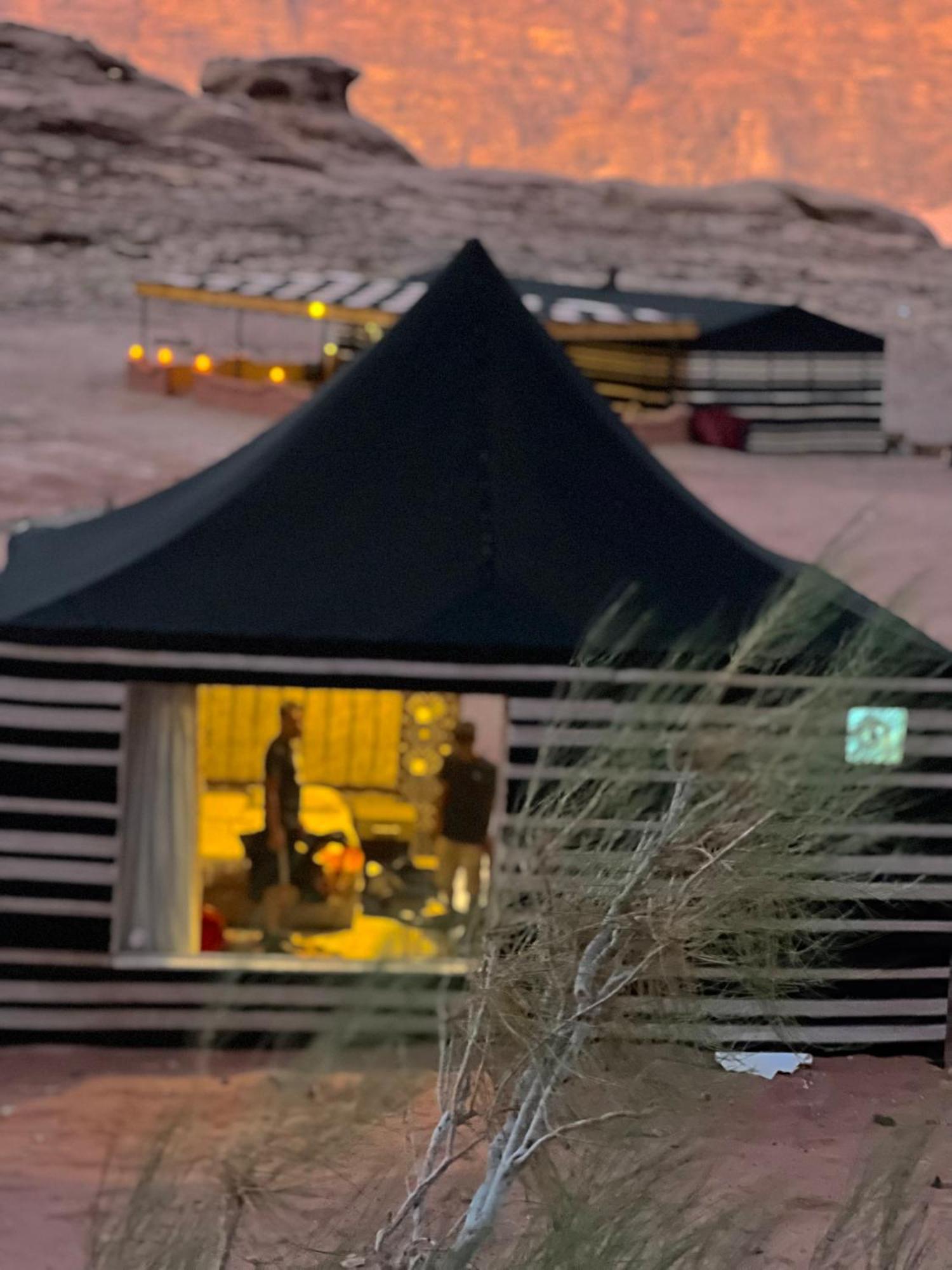 Rum Mountain Luxury Camp Aparthotel Wadi Rum Exterior foto