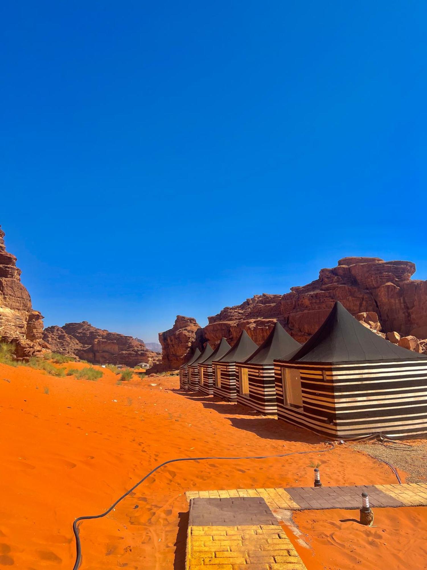 Rum Mountain Luxury Camp Aparthotel Wadi Rum Exterior foto